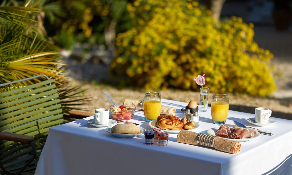 Nezignan-L'Eveque Hotel | Hotel Saint Alban