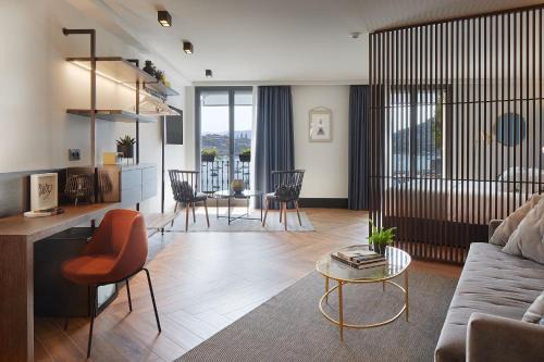 Old Town Hotel | Hotel SANSEbay