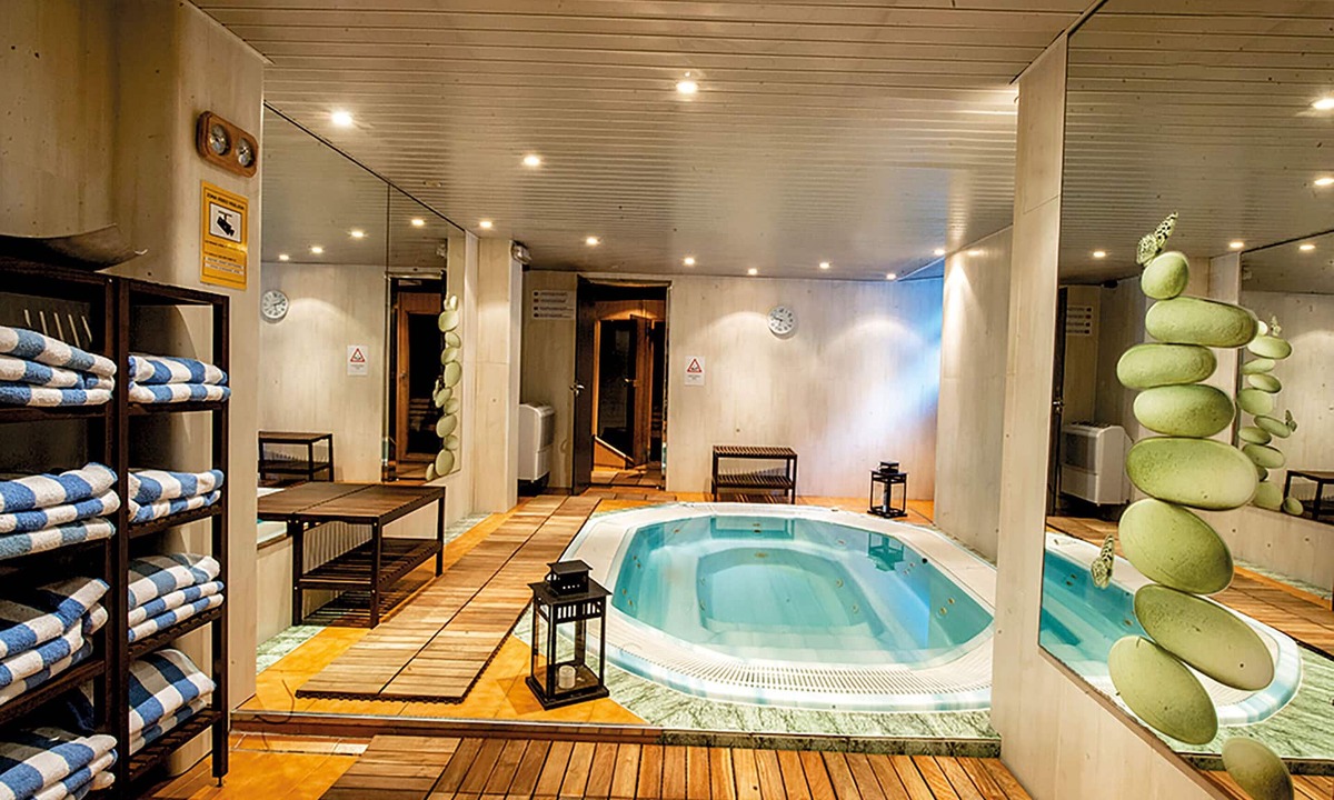 Arinsal Hotel | Hotel Sant Gothard by Nexta