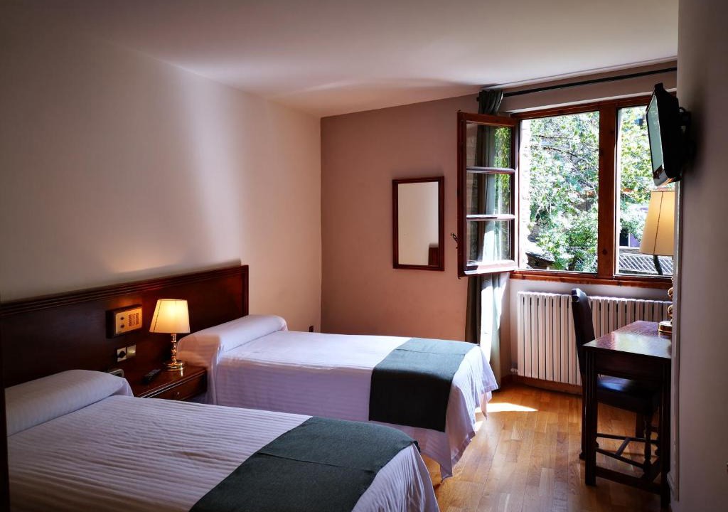 Ordino Hotel | Hotel Santa Bàrbara De La Vall D'ordino