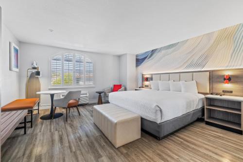San Bruno Hotel | Hotel Skye San Francisco Airport SFO FREE SHUTTLE AND BREAKFAST!