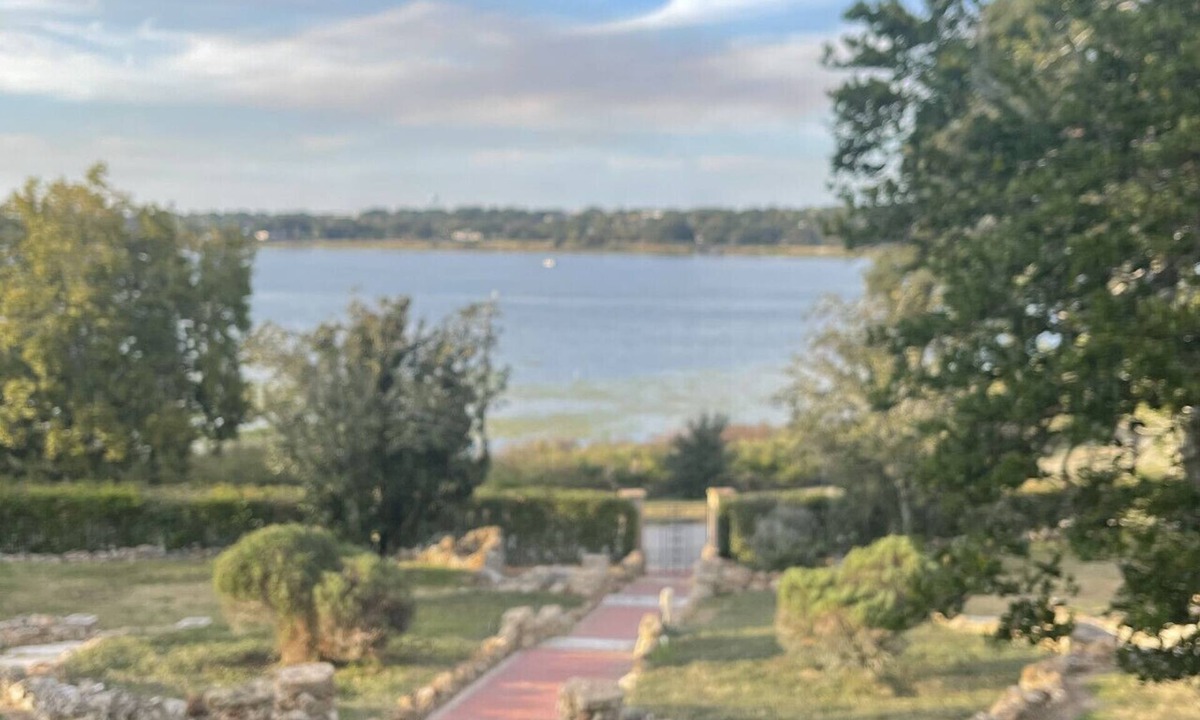 Lake Wales House | Hotel-Style Lakeview Micro-Suite/Balcony/Gardens