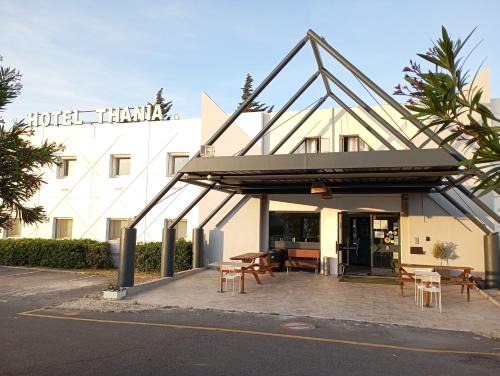 Frontignan Hotel | HOTEL THANIA Sète Frontignan
