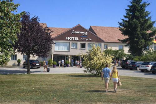 Bernay Hotel | Hotel The Originals Bernay Acropole