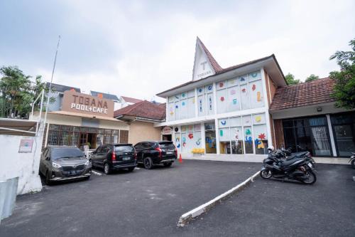 Ragunan Hotel | Hotel Tobana Pejaten House By ARBA