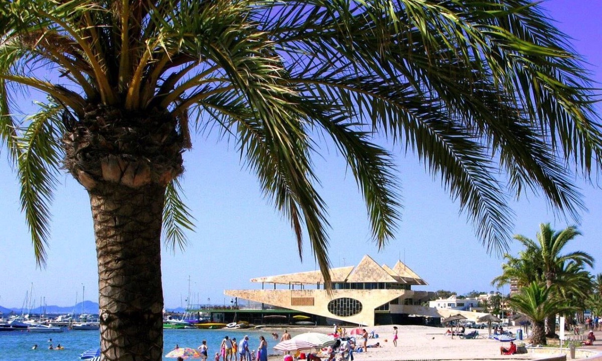 Santiago de la Ribera Hotel | Hotel Trabuco