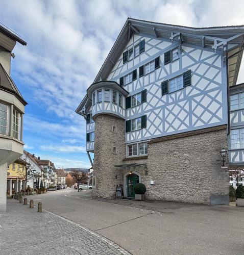 Buelach Hotel | Hotel und Restaurant zum goldenen Kopf