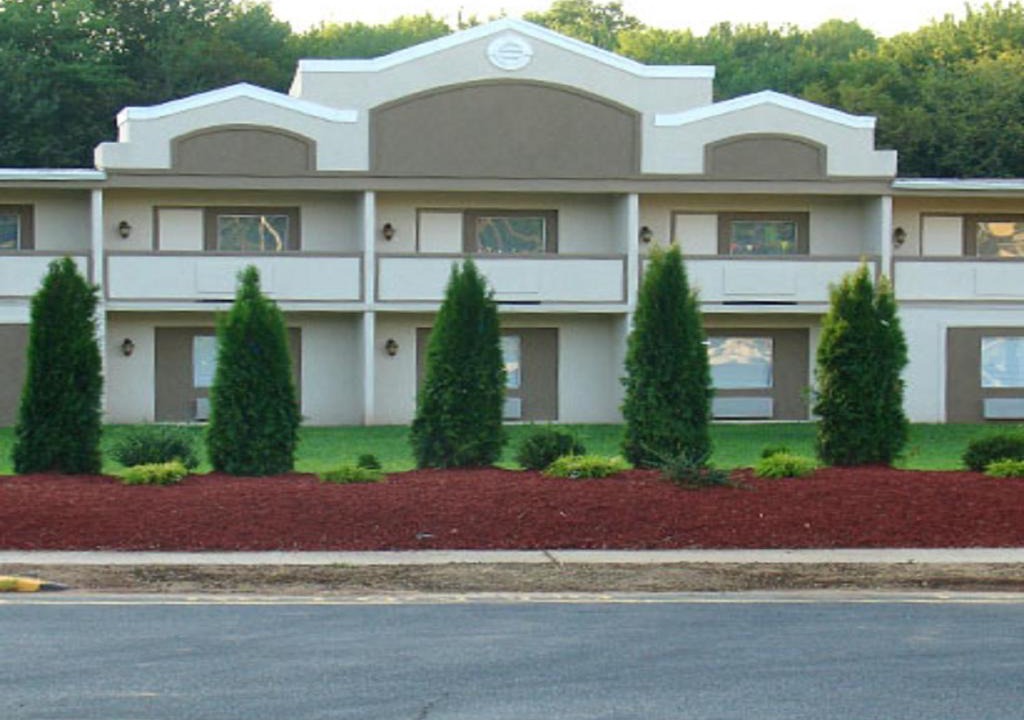 Monmouth Junction Hotel | Hotel Vicenza