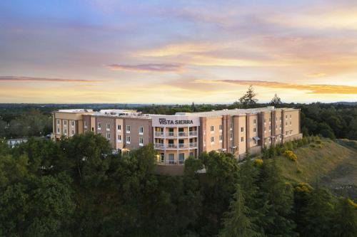 North Auburn Hotel | Hotel Vista Sierra