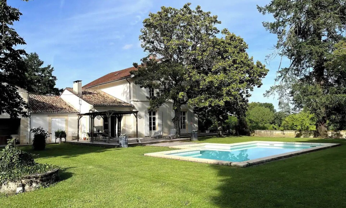 Port-Sainte-Foy-et-Ponchapt House | House on the Dordogne
