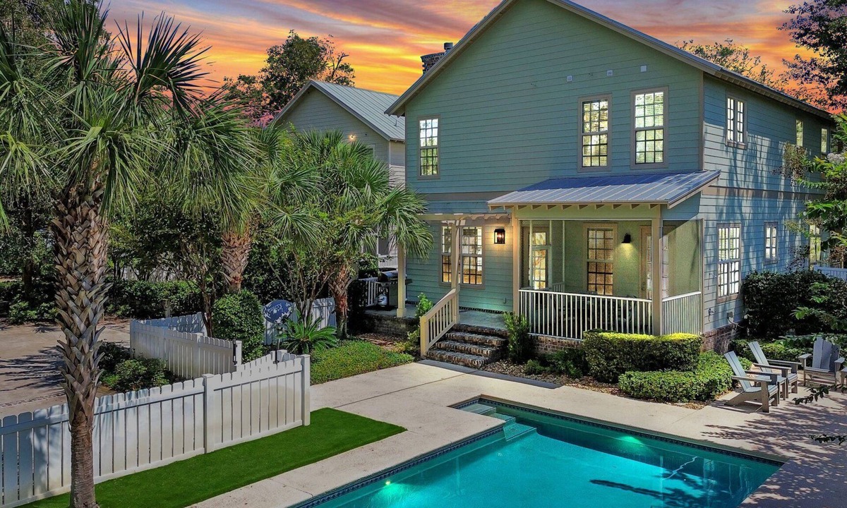 Demere Park House | Houdini by the Sea! Heated Pool and Newly Landscaped Pool Area | Walk to Beaches and Village Area