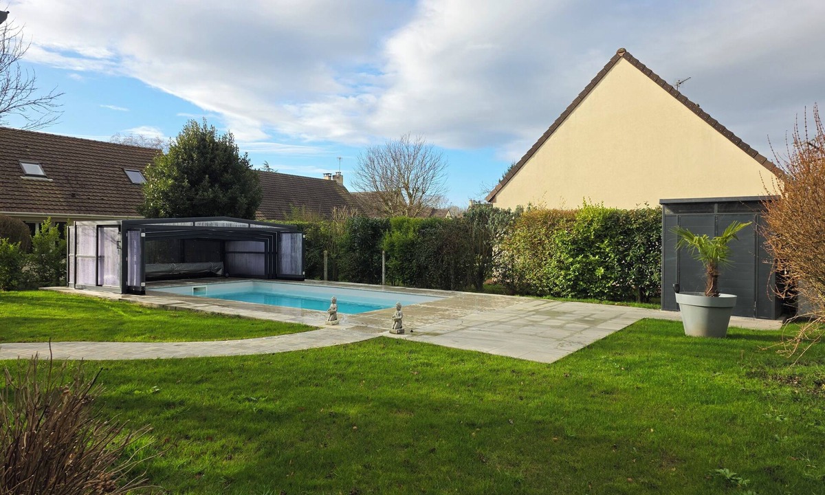 Petiville House | House 12 persons with heated indoor pool 7min from Cabourg