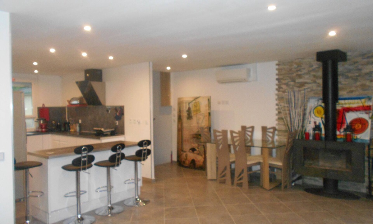 Meyzieu Apartment | House 15 mins from Lyon, tramway oriented