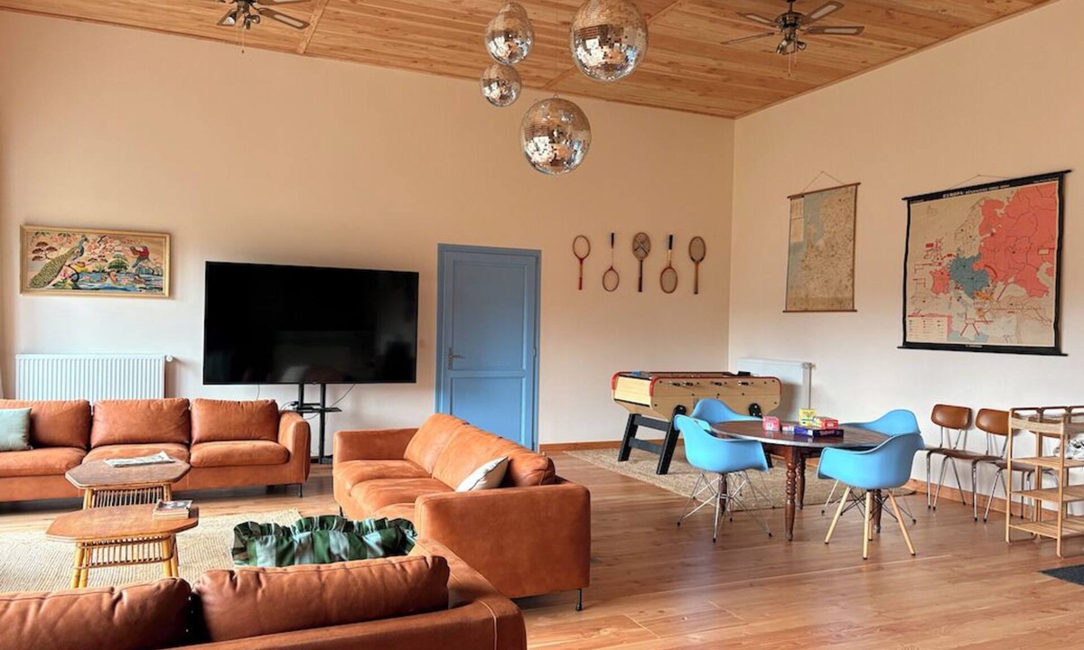 Echandelys House | House 15p + la Foresterie