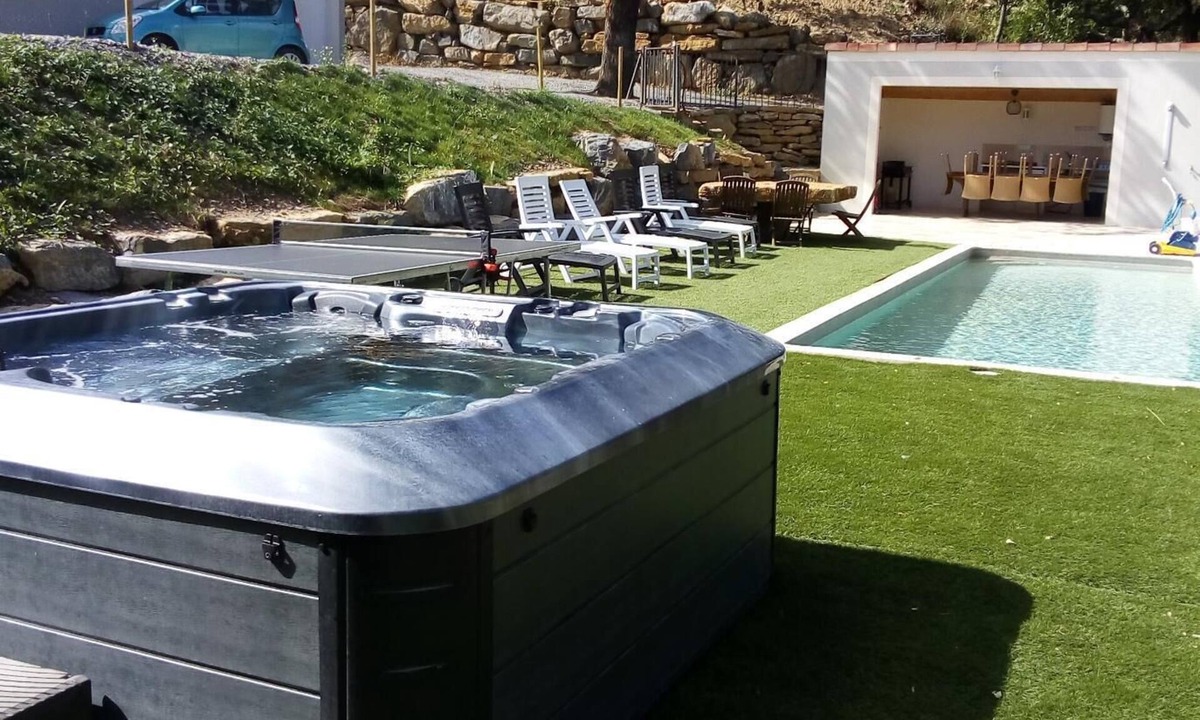 Saint-Sernin House | House 200 m2 quiet comfortable private heated pool private parking jacuzzi