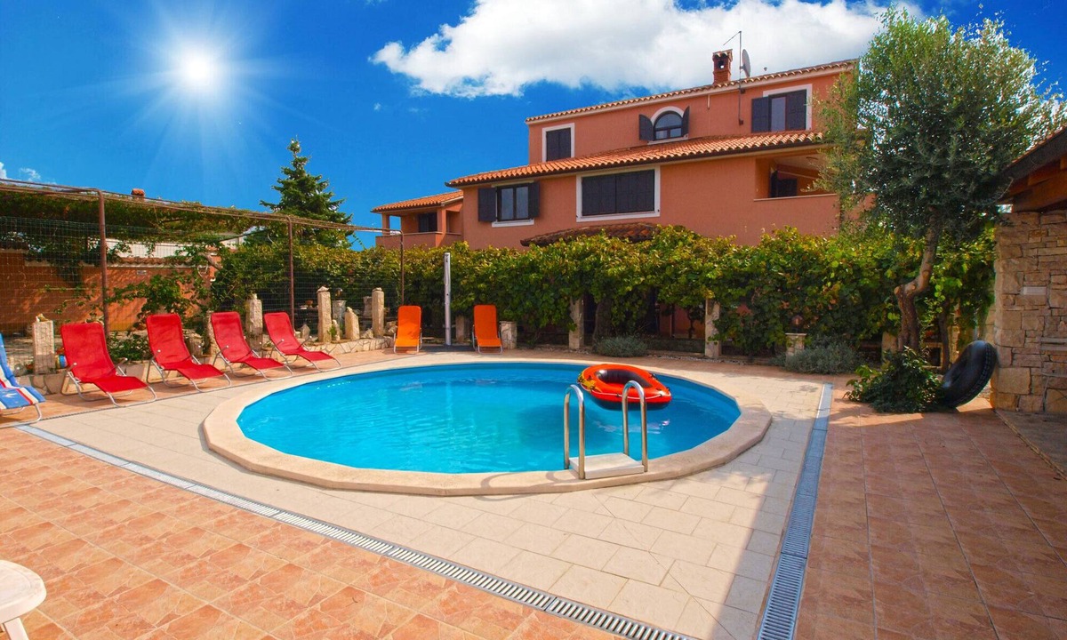 Pula House | House 2133/45220 (Istria - Stinjan), 700m from the beach