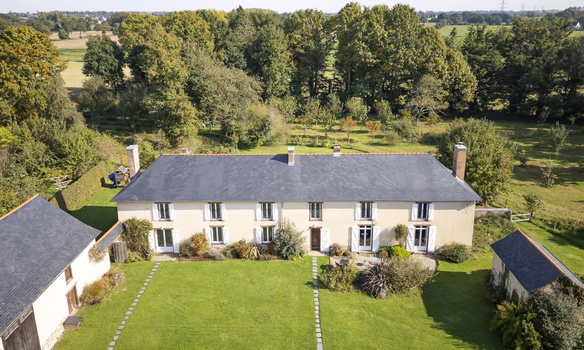 Pace House | House 315 sqm, Rennes, 15 people, heated pool