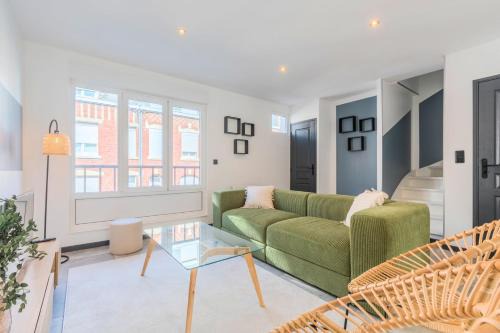 La Madeleine House | House 4bed 2bath with garden and private parking.