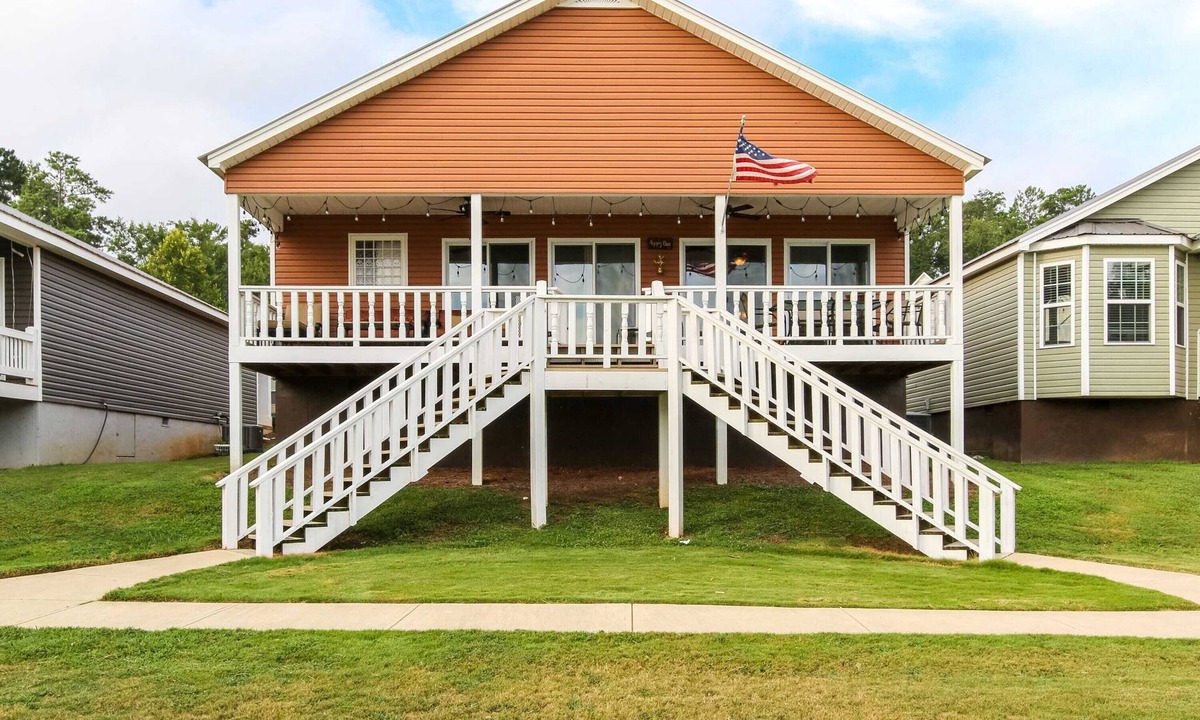 Leesburg House | House# 50 Home Away Home (No pets)