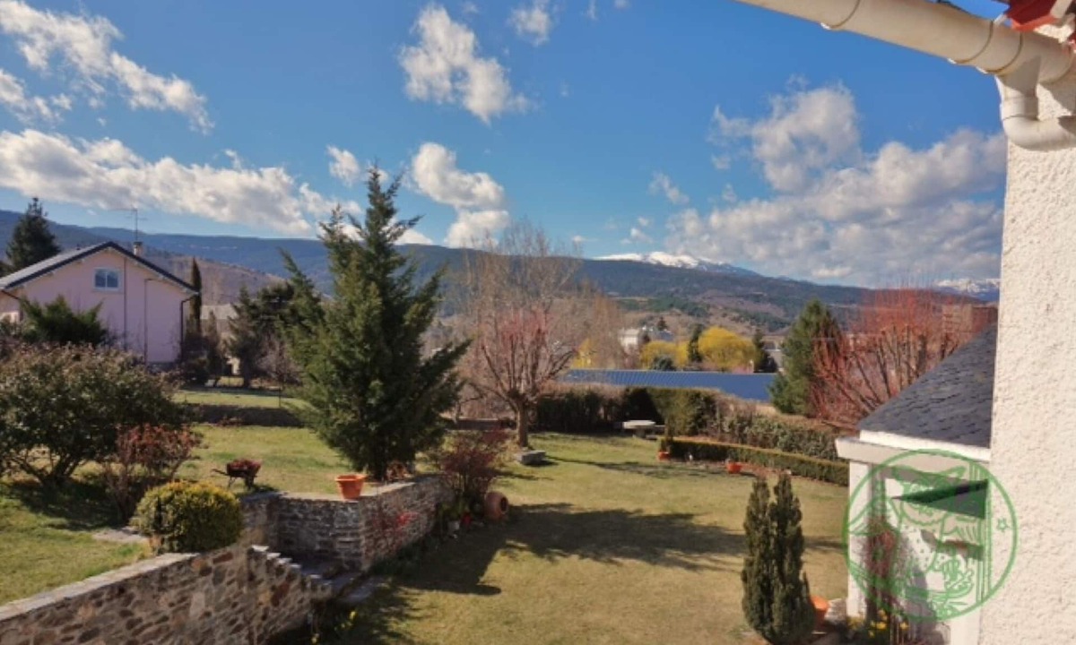 Osseja House | House 6/7 pers WIFI, large garden on Osseja 2 km from Spain 30mn from the slopes