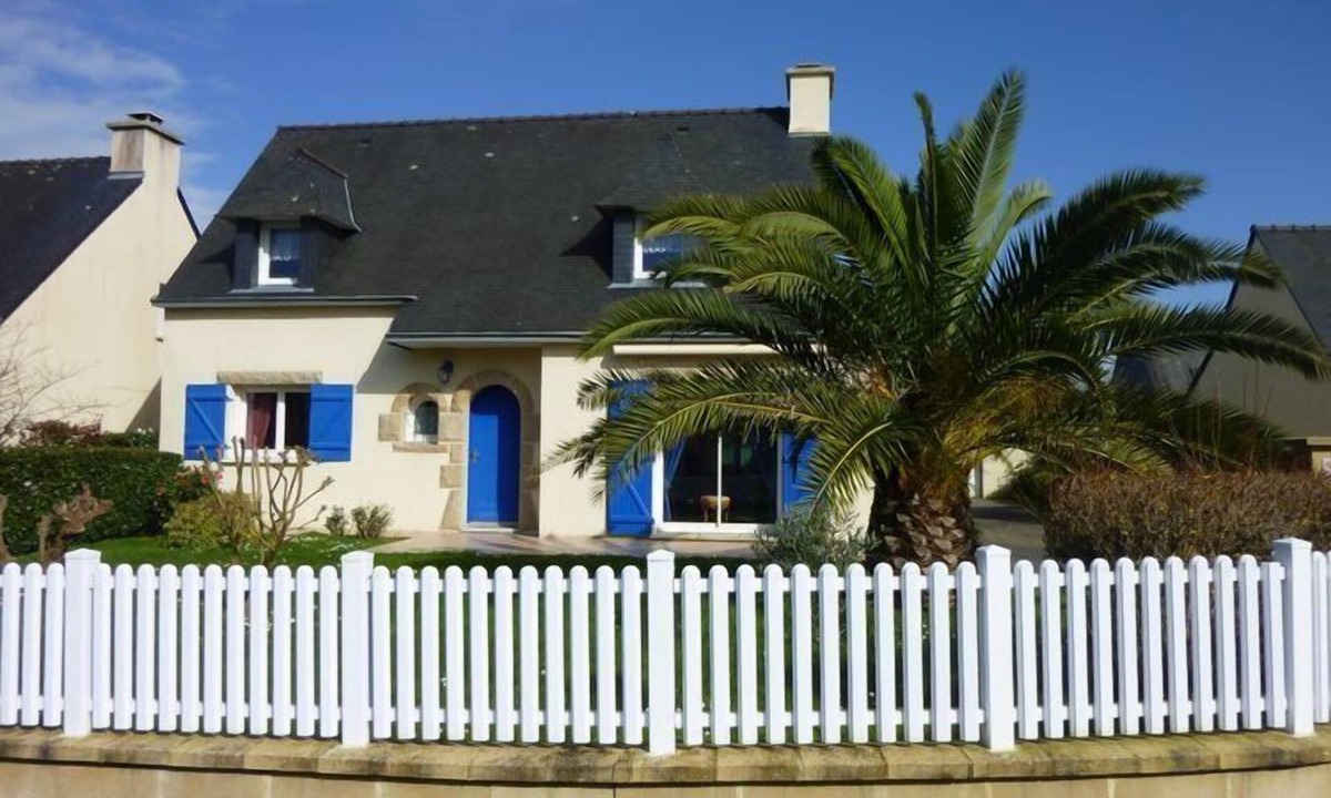 Kervoyal House | House 6 people. with garage, the beach on foot