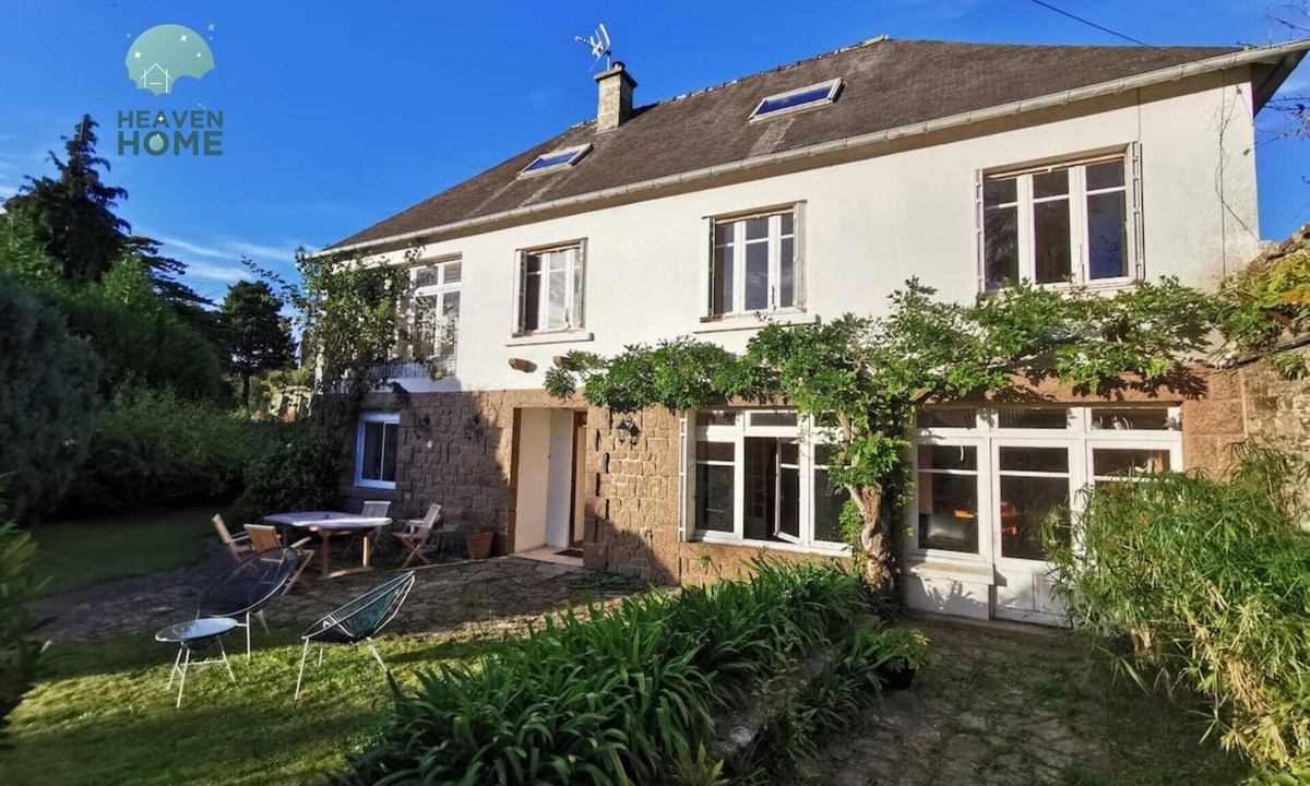 Lannion House | House 8 people garden city center 15 min from beac