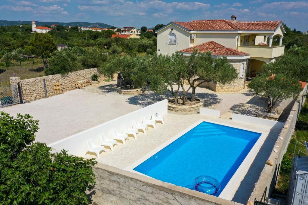 Drage House | House Anna
