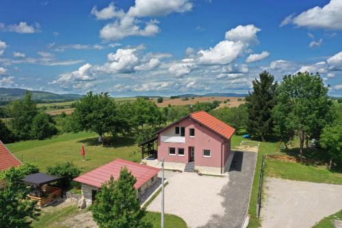 Irinovac House | House Bela vido
