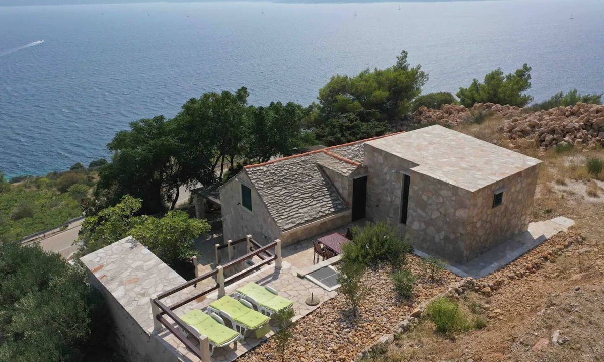 Murvica House | House Bepo (113591-K1) - Nerezisce - island Brac