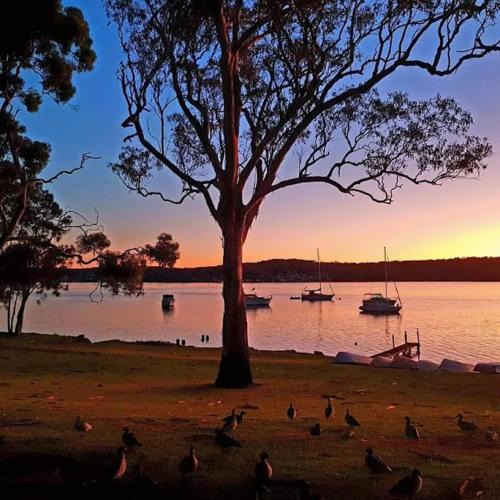 Gwandalan House | House Beside The Lake