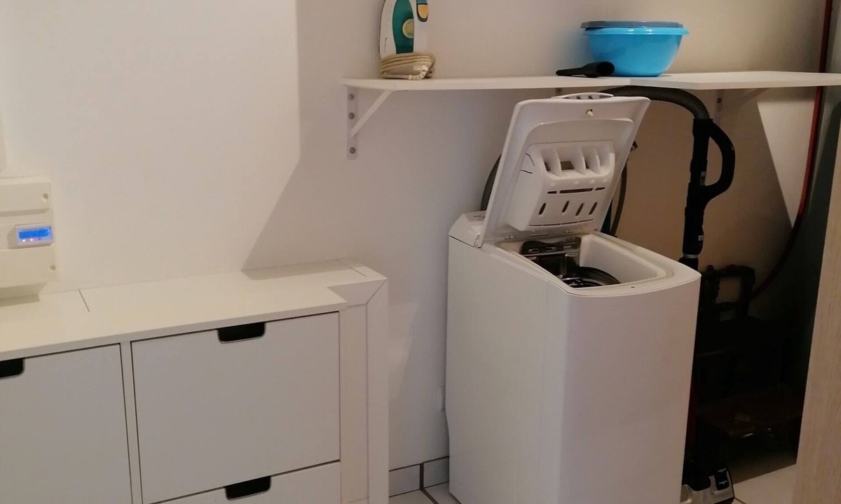 Aureilhan House | HOUSE BETWEEN LAKES AND OCEAN