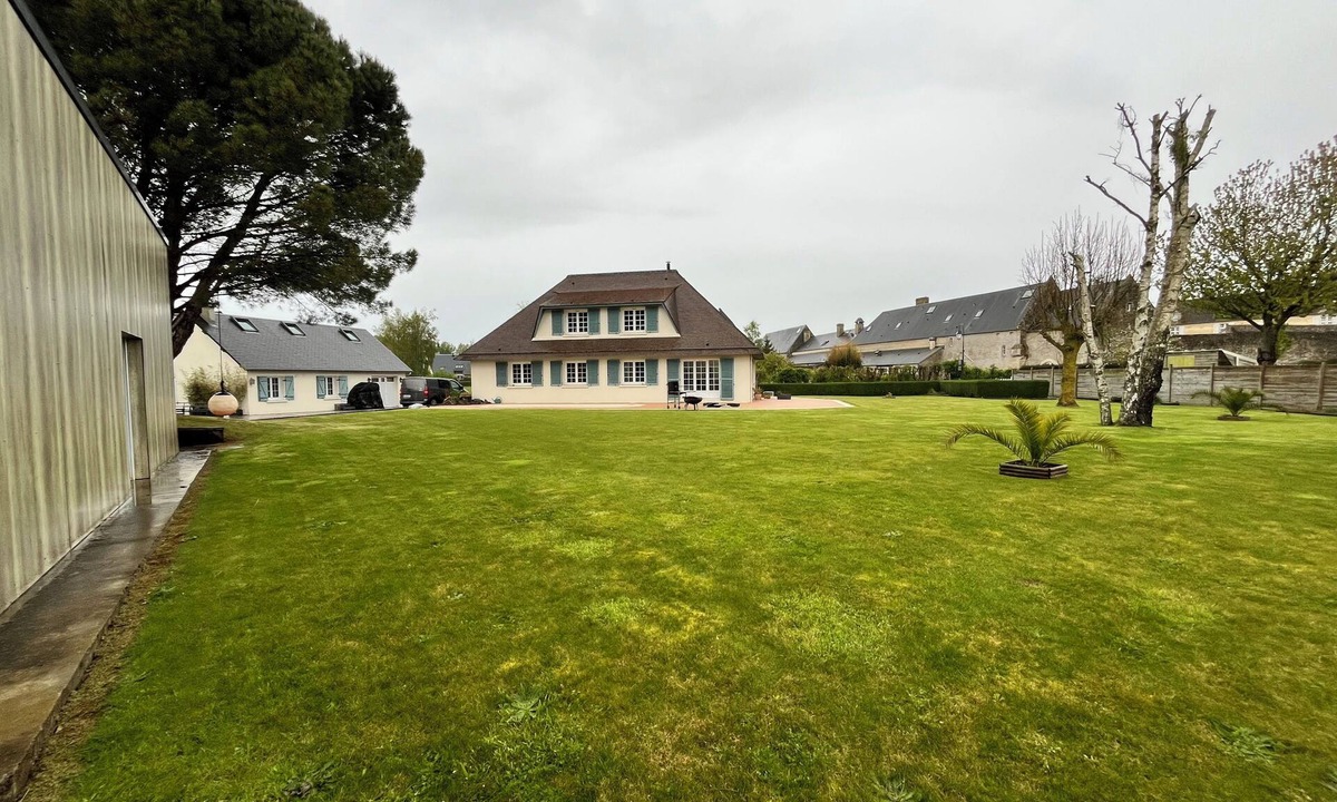 Crepon House | House between land and sea crepon