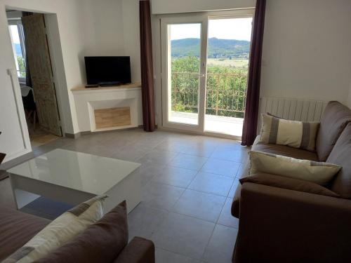 Cruviers-Lascours Apartment | House between Nîmes and Ales