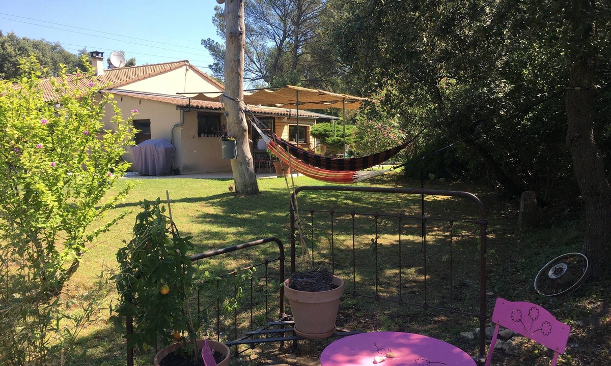 Venejan Villa | house between vineyards and garrigue