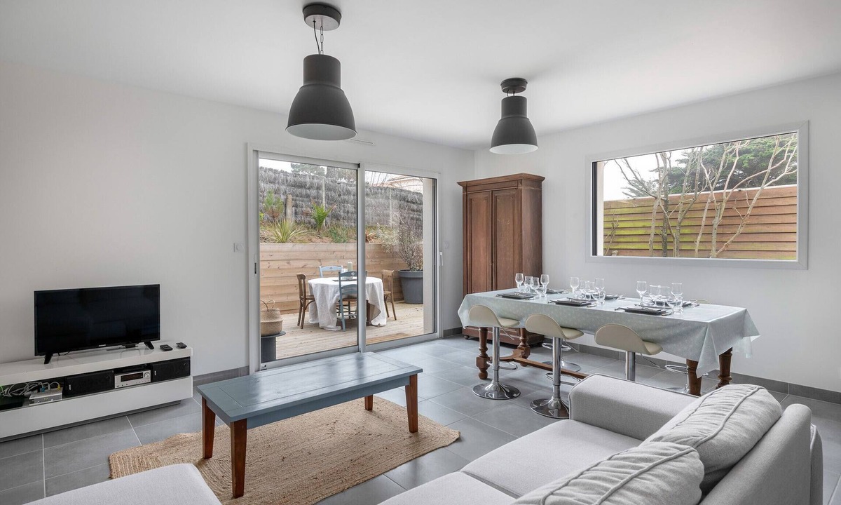 Saint-Michel-Chef-Chef House | House by the sea - 15m from the beach