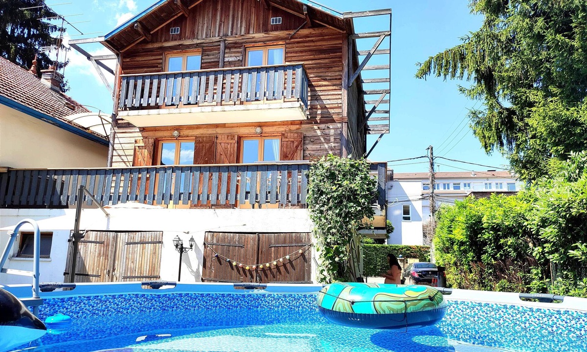 Tresserve Ski Chalet | House chalet swimming pool near golf hypodrome shops lake 7 min