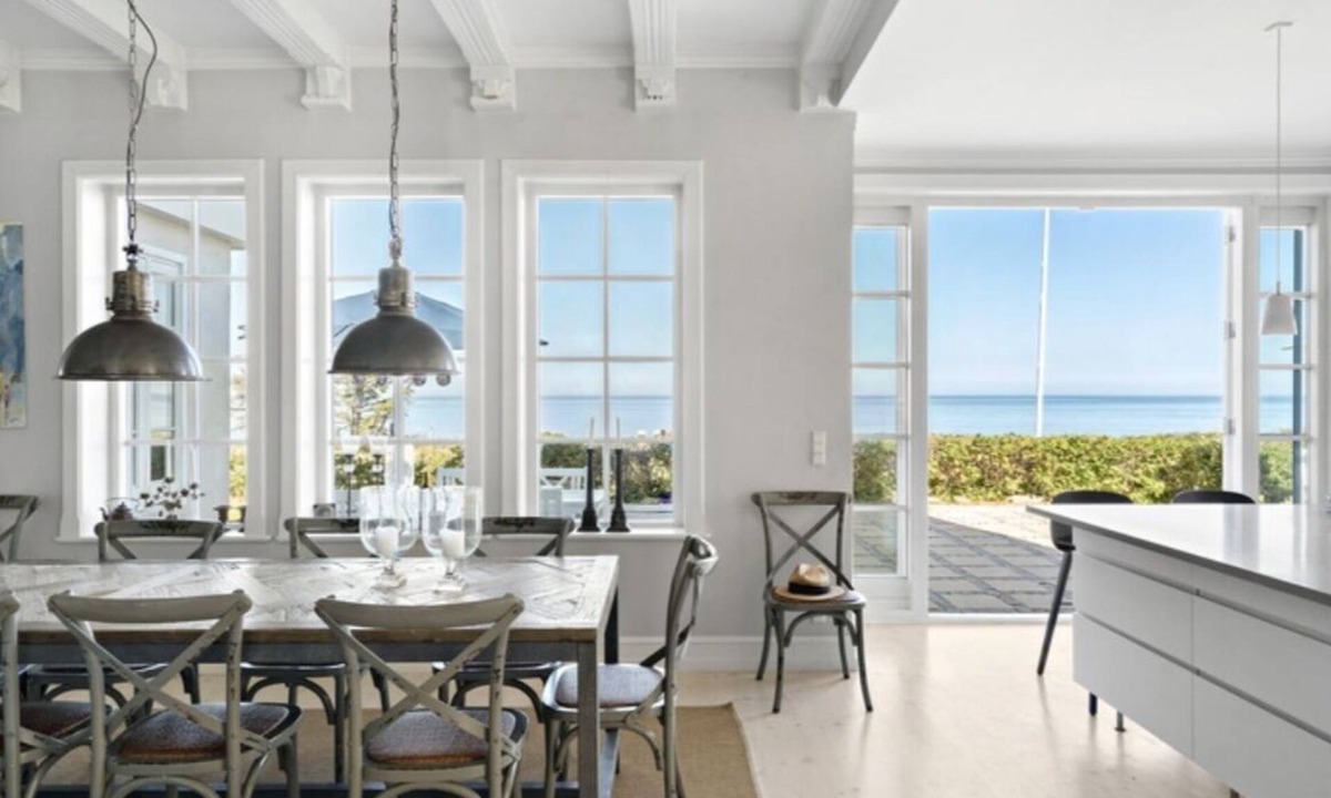 Udsholt Villa | House directly by the sea. A lovely house for the whole family.
