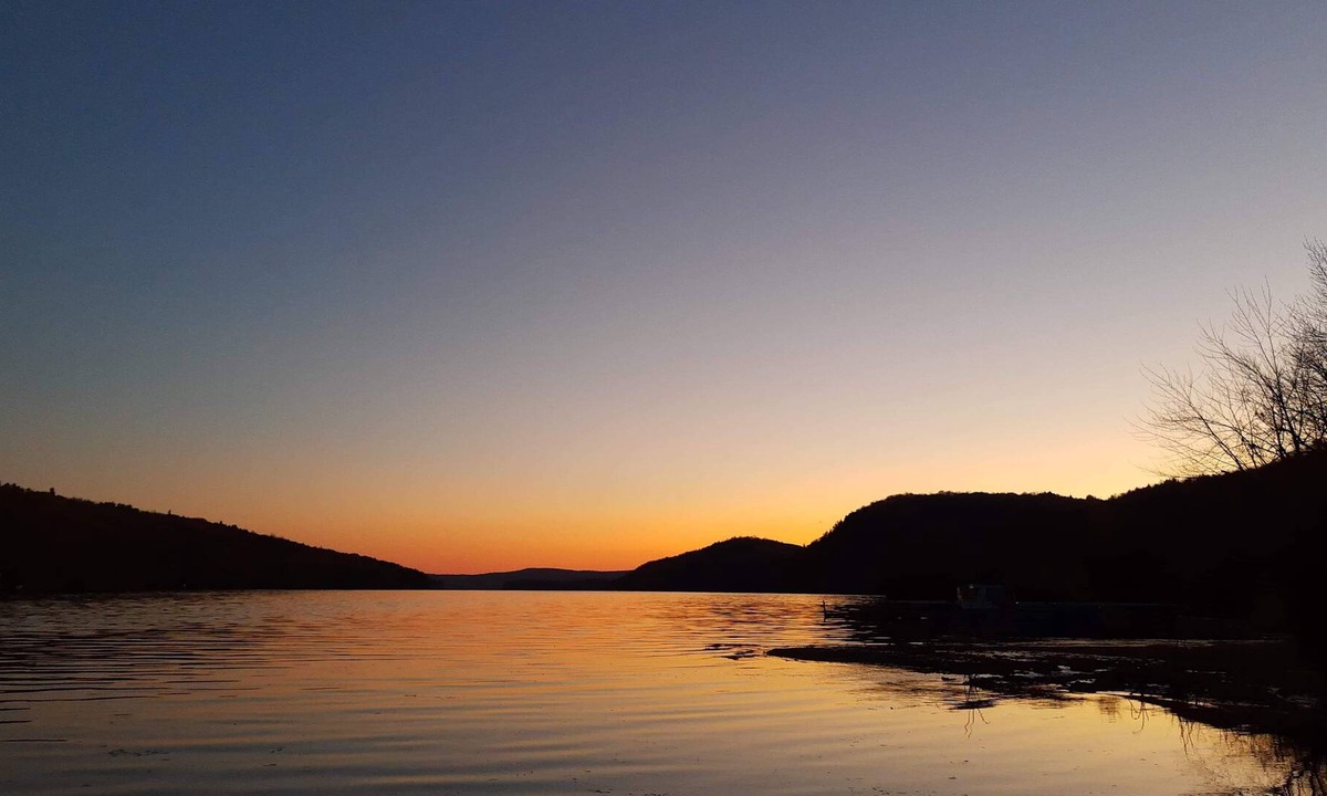 Georgeville House | House directly on the lake front