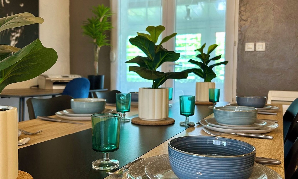Chaumont House | House facing Palestra: veranda & enclosed garden. Pets welcome!