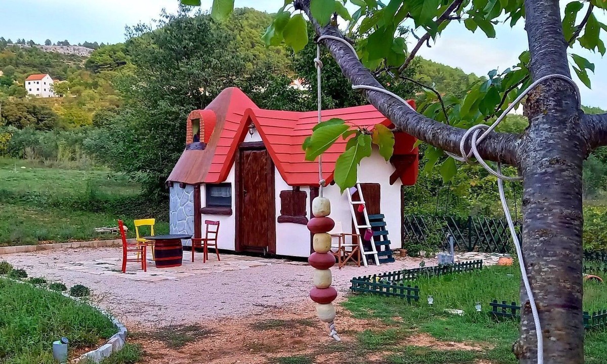 Skradin House | House Fairytale Village Castle (24742-K1) - Rupe