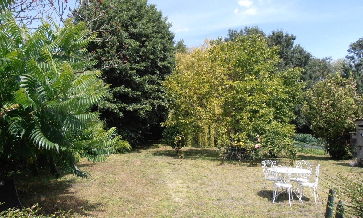 Saint-Hilaire-la-Palud House | House for nature lovers