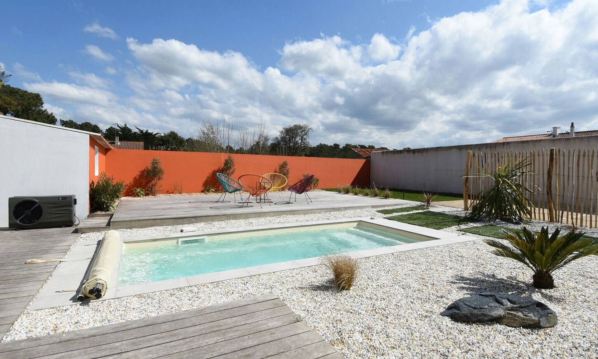 Fromentine Villa | House for 10 with heated pool