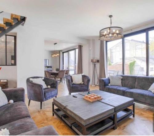 Deauville City Centre House | House for 18 people with cinema Place Morny