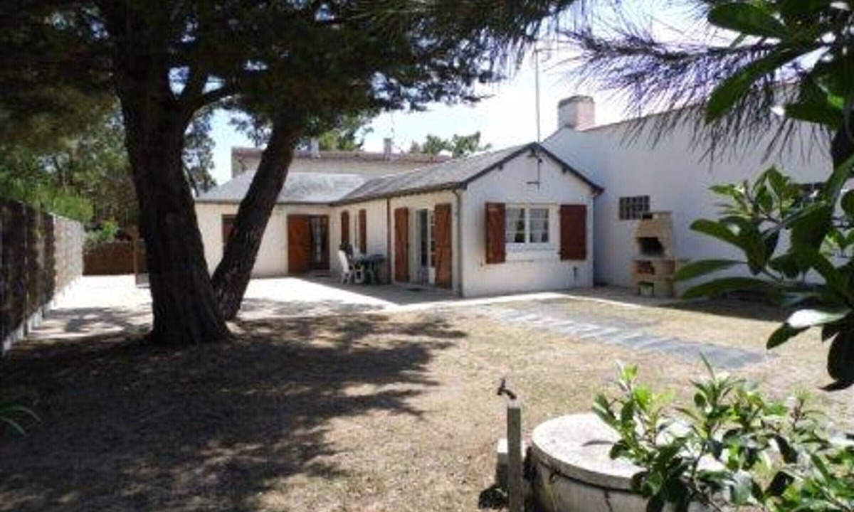 La Faute-sur-Mer House | House for 4 people, 400m from Belugas Beach, pets allowed