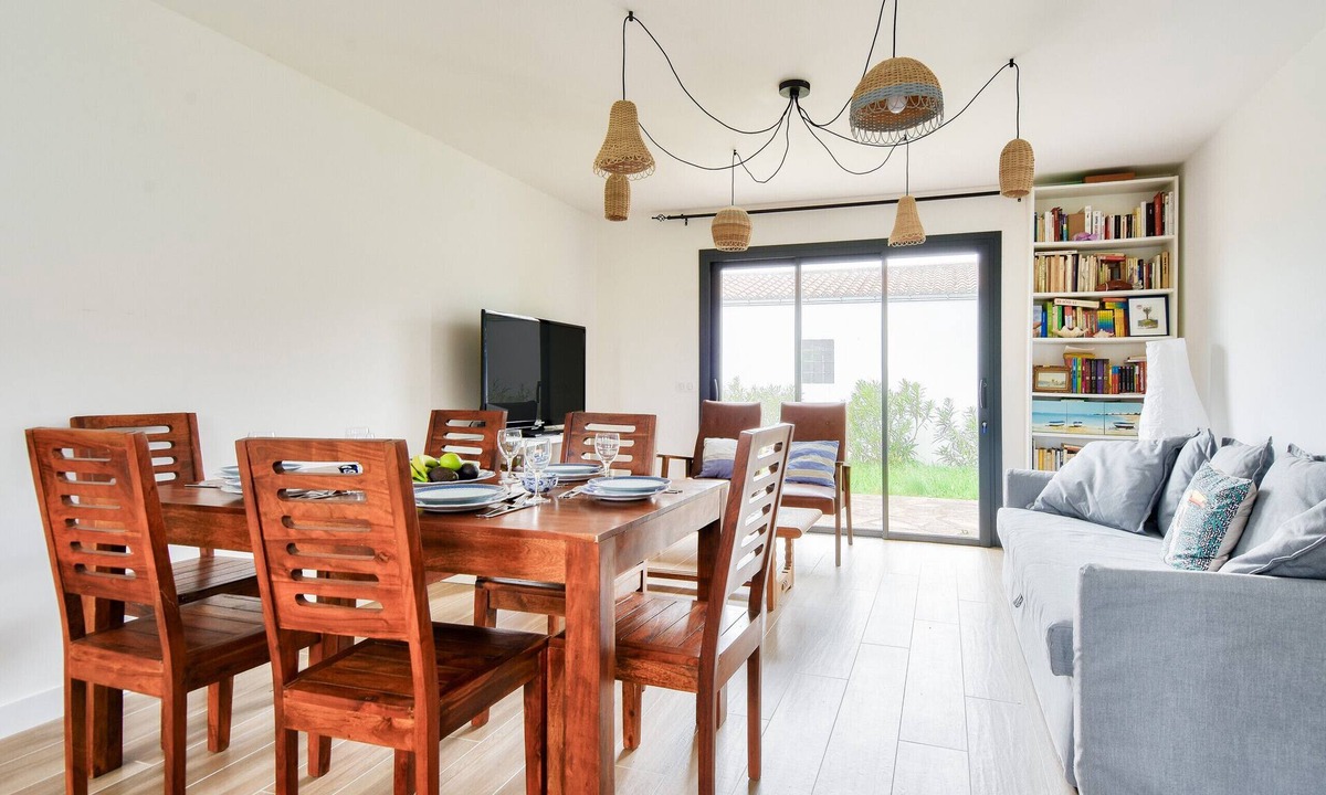 La Gueriniere Ski Chalet | House for 6 with garden - 800 m from the beach