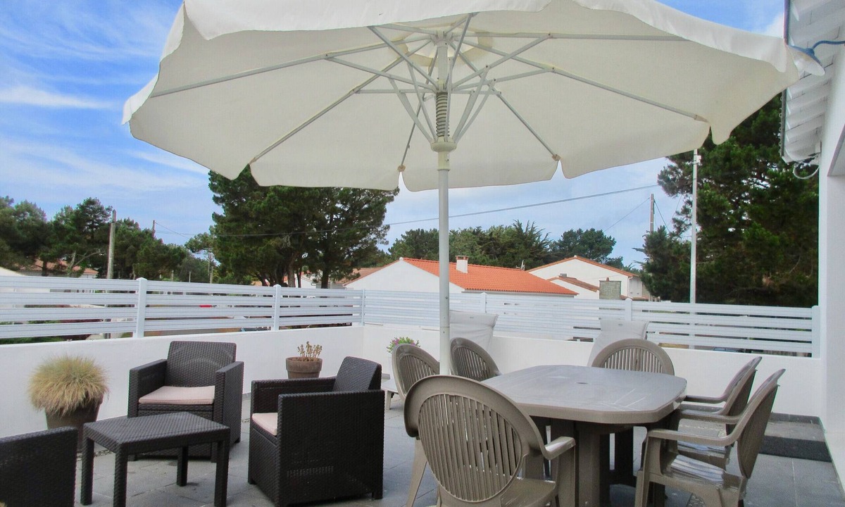 Bretignolles-sur-Mer House | House for 6 - garden and terrace - 300m beach