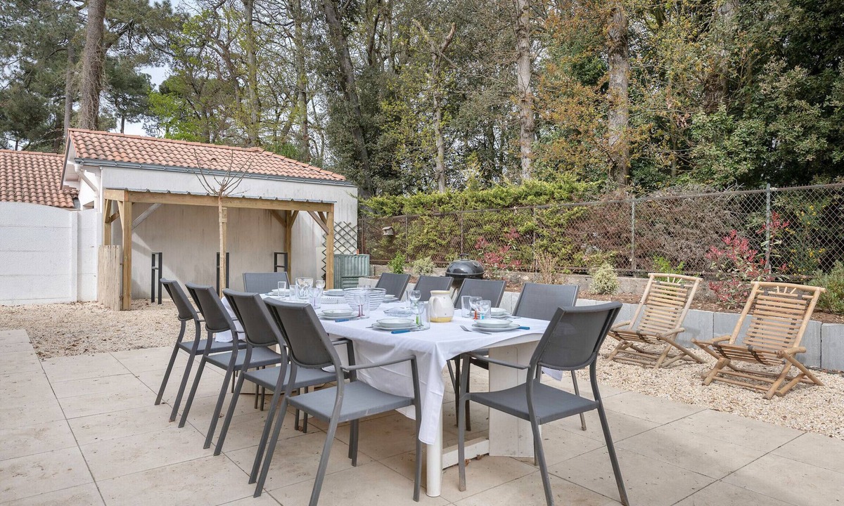 Saint-Brevin-les-Pins House | House for 11 people, seaside and close to town