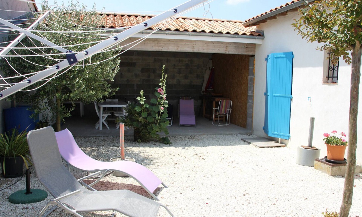 Etaules House | HOUSE