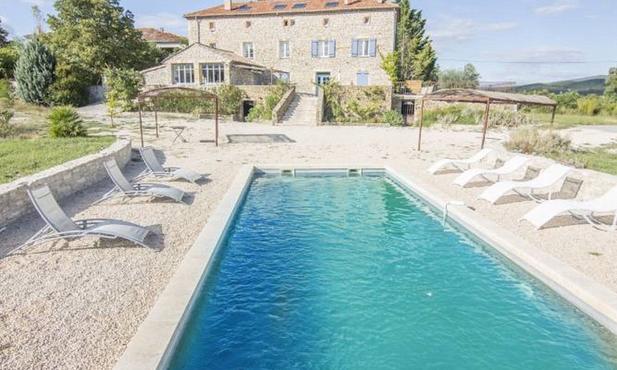 Saint-Hippolyte-de-Caton Other | House with garden