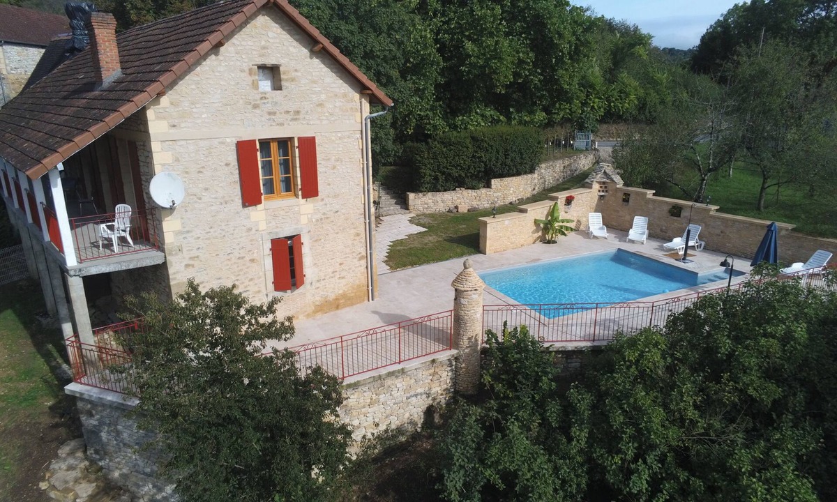 Thenon House | House